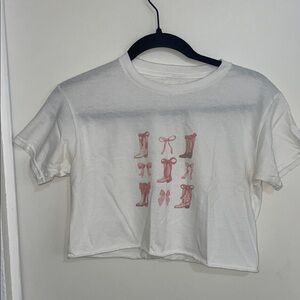 Coastal Cowgirl Boots and Ribbons cutoff white tee | M
